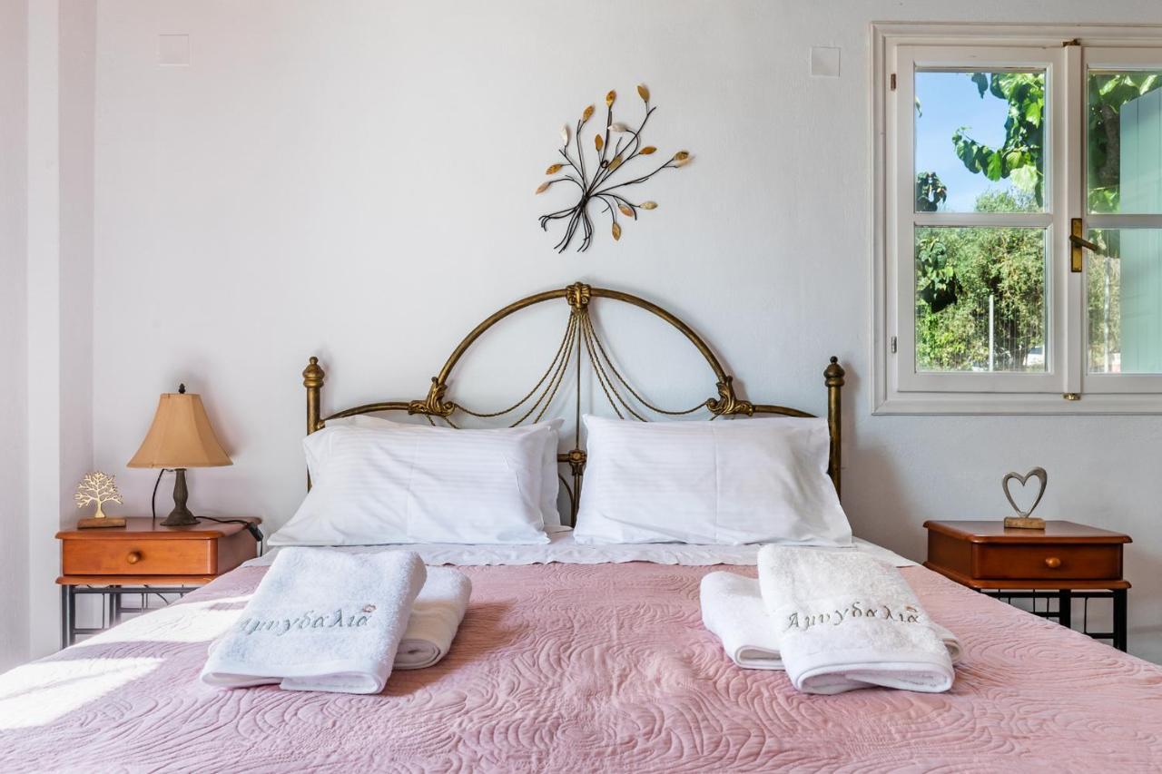 Skopelos Amigdalia Cottage Eksteriør bilde